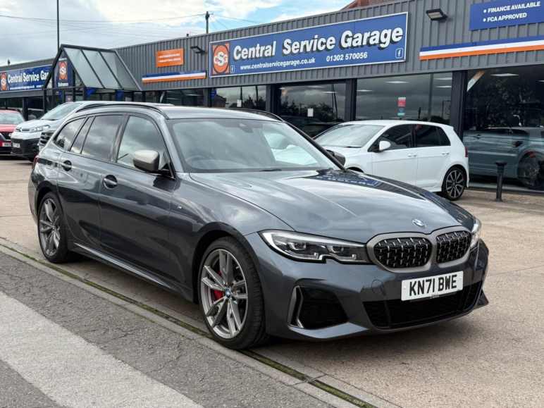BMW 3 SERIES