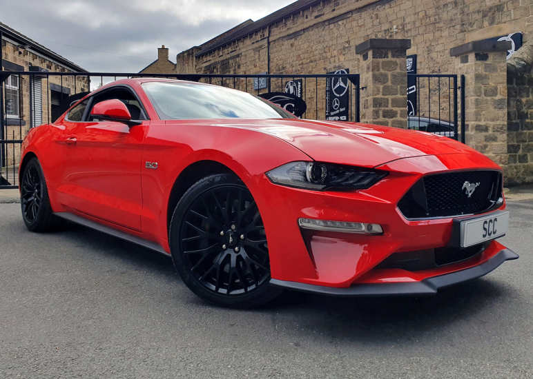 FORD MUSTANG