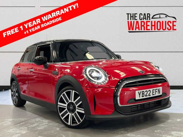 MINI HATCHBACK