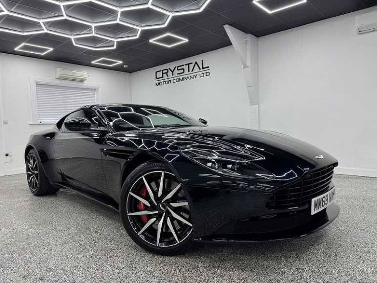 Aston Martin Db11