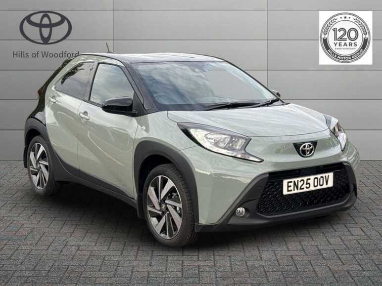 TOYOTA AYGO X