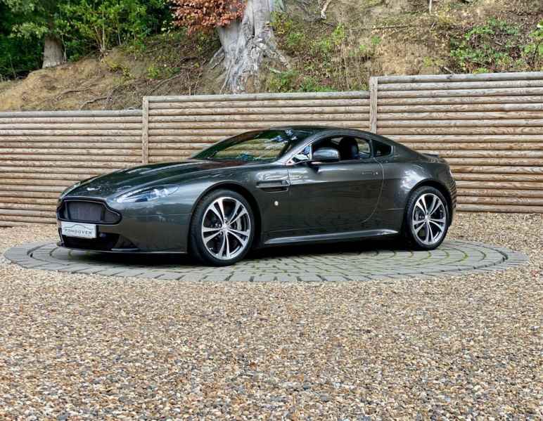Aston Martin Vantage