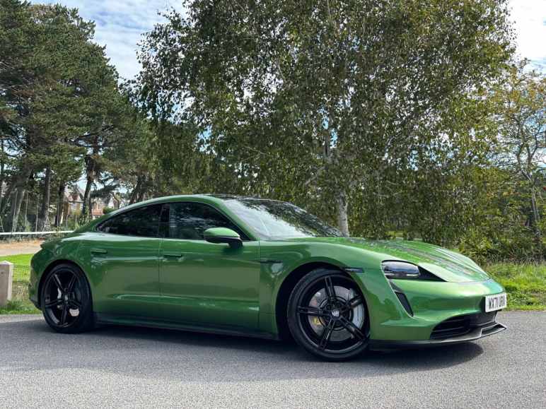 PORSCHE TAYCAN