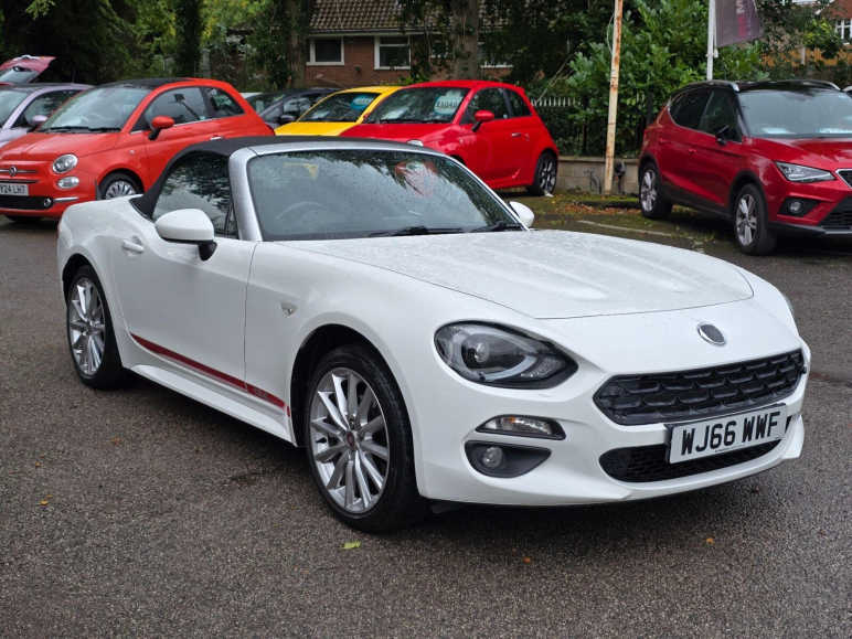 FIAT 124 SPIDER
