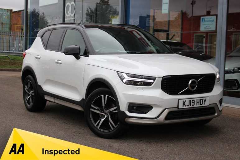 VOLVO XC40