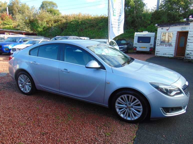 VAUXHALL INSIGNIA