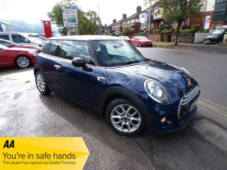 MINI HATCHBACK