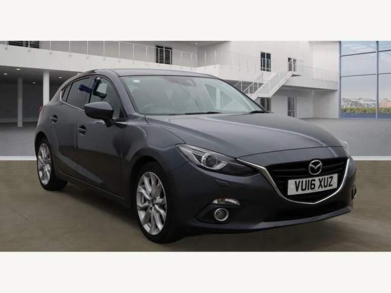 MAZDA 3
