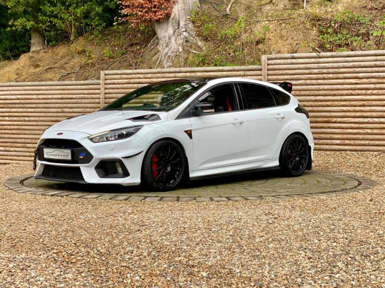 FORD FOCUS RS