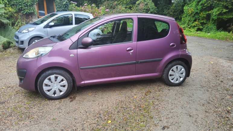 PEUGEOT 107