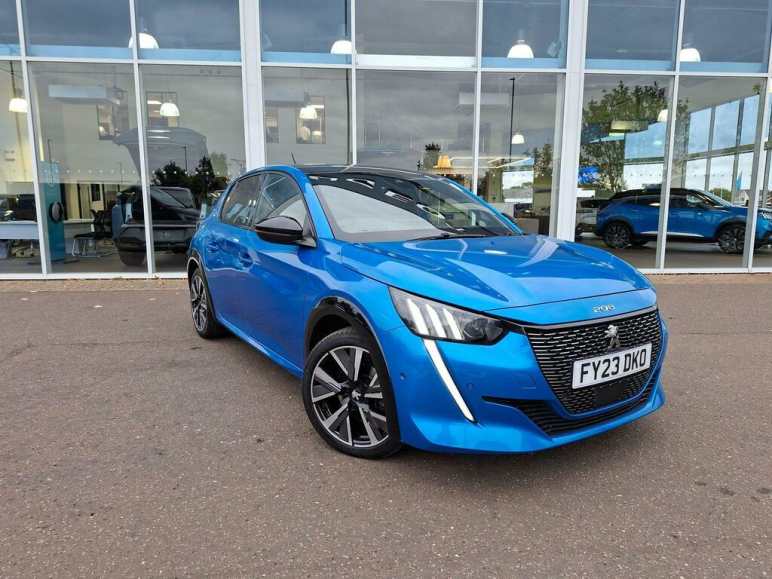 PEUGEOT 208