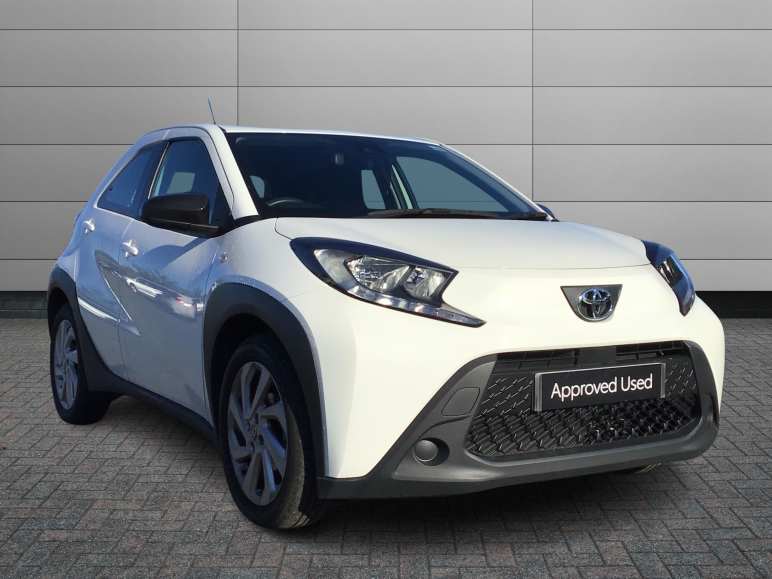 TOYOTA AYGO X