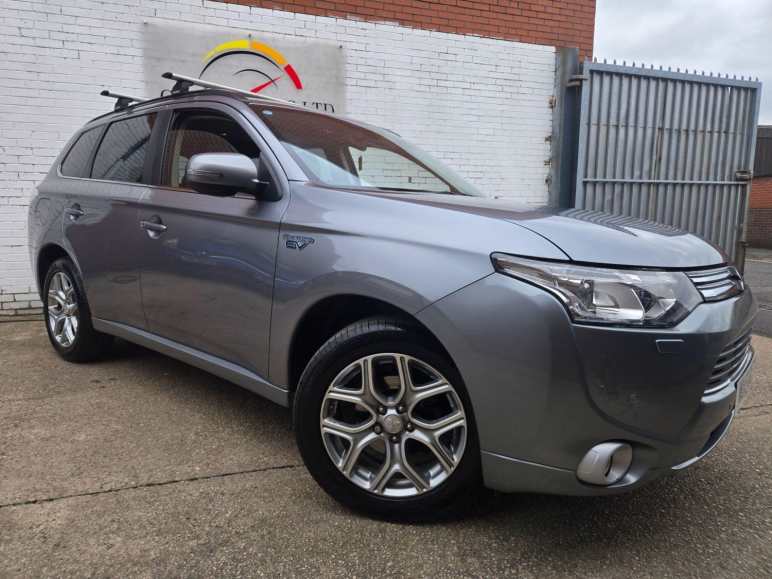 MITSUBISHI OUTLANDER