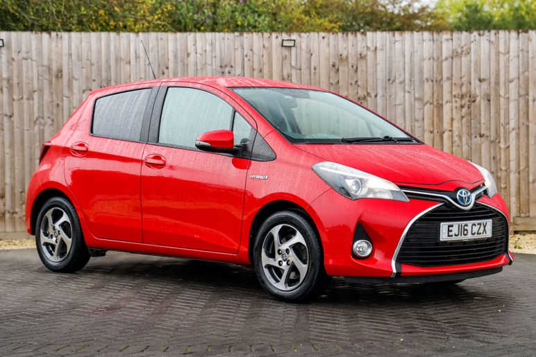 TOYOTA YARIS