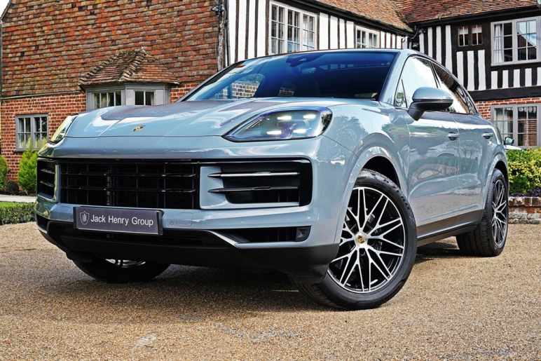 PORSCHE CAYENNE