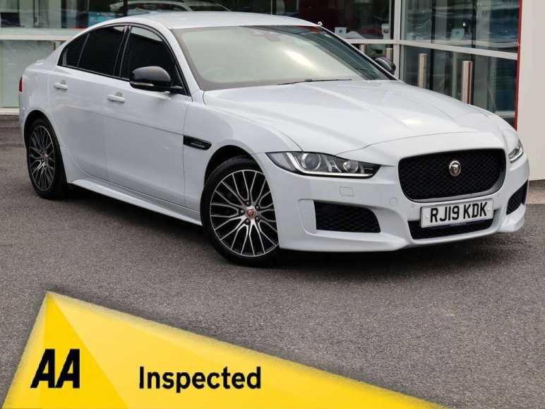 JAGUAR XE
