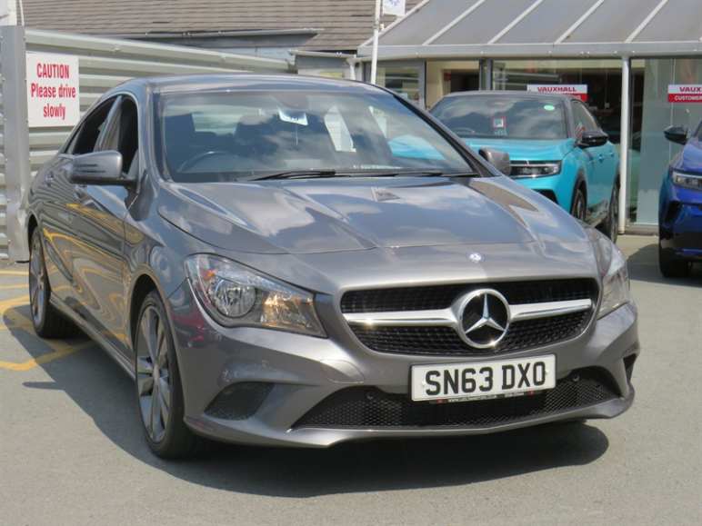 MERCEDES-BENZ CLA