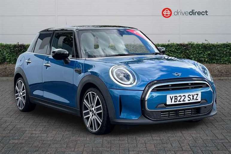 MINI HATCHBACK