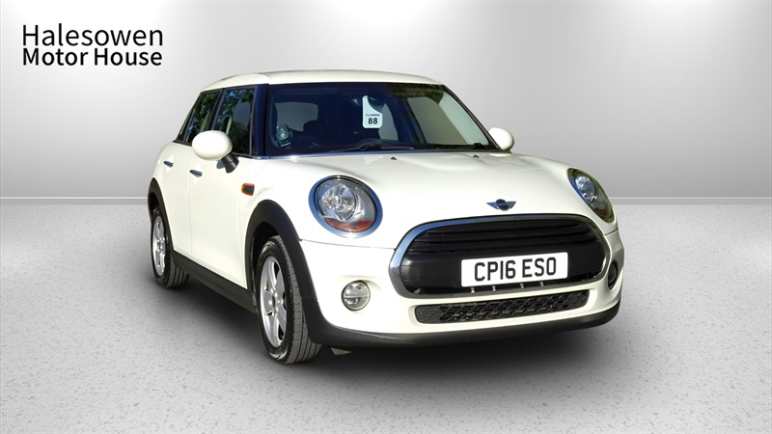MINI HATCHBACK