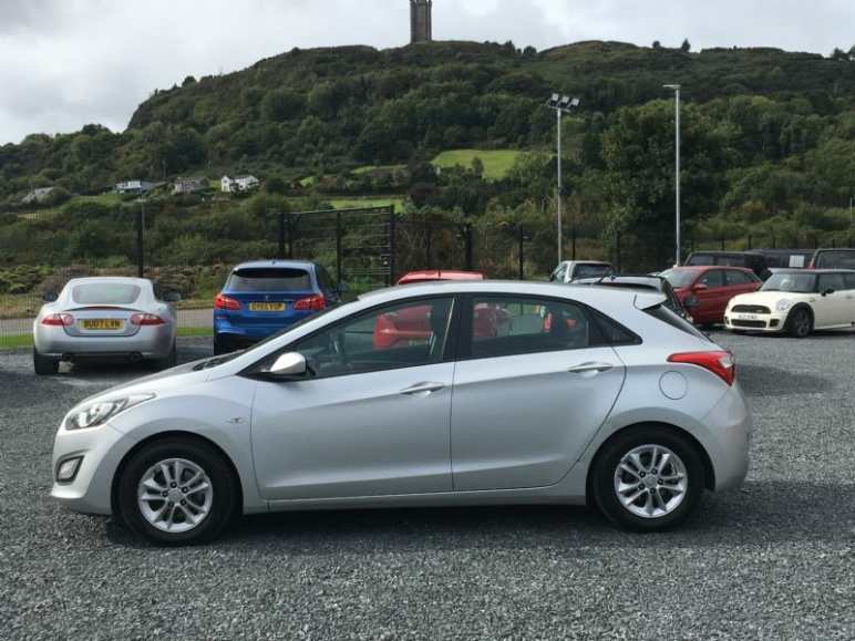 HYUNDAI I30