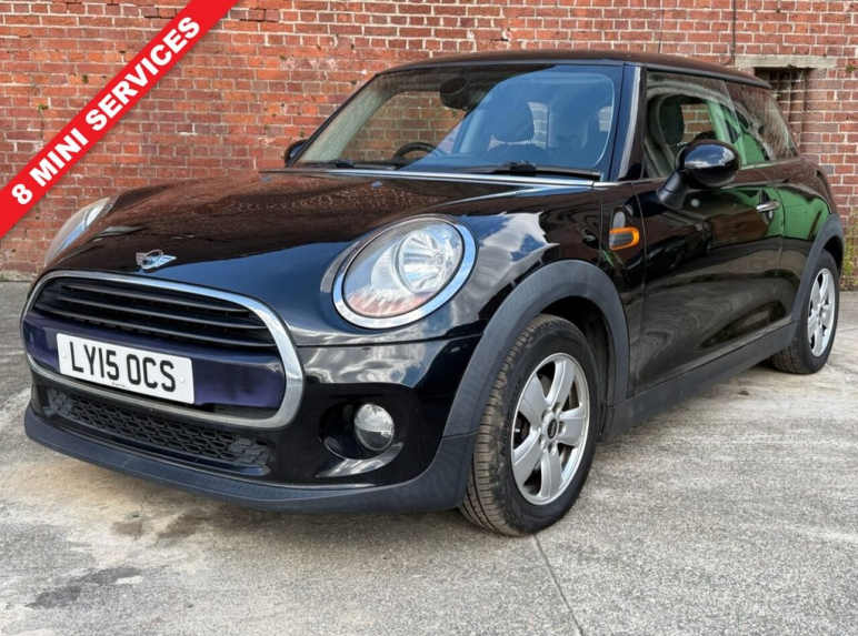 MINI HATCHBACK