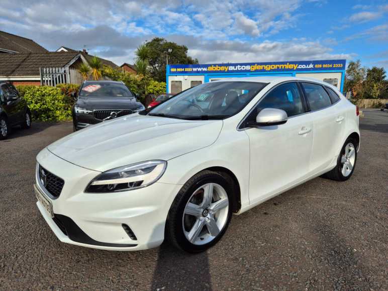 VOLVO V40
