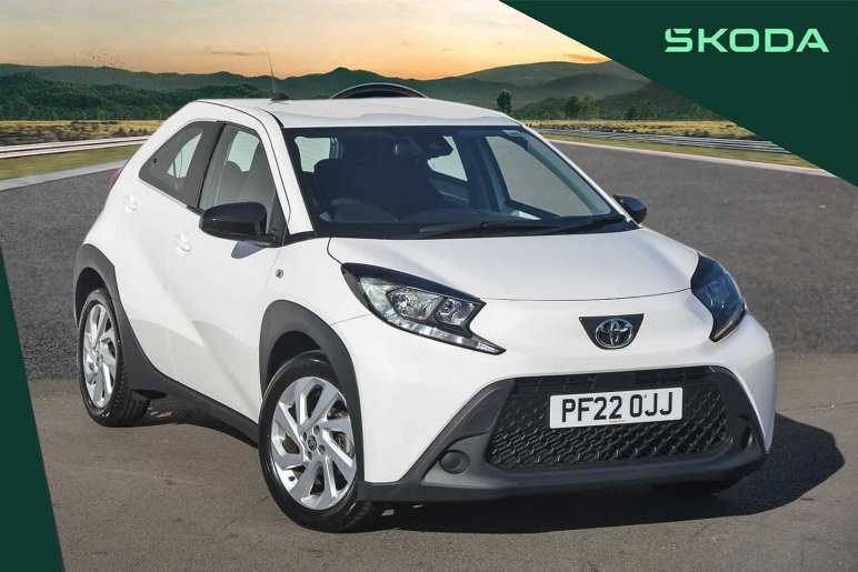 TOYOTA AYGO X