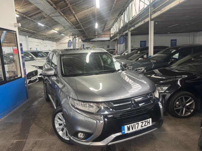 MITSUBISHI OUTLANDER