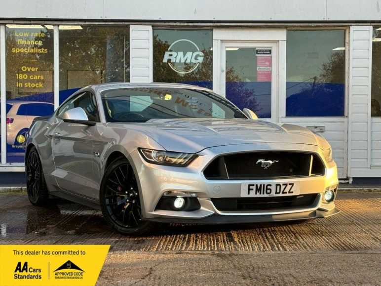 FORD MUSTANG