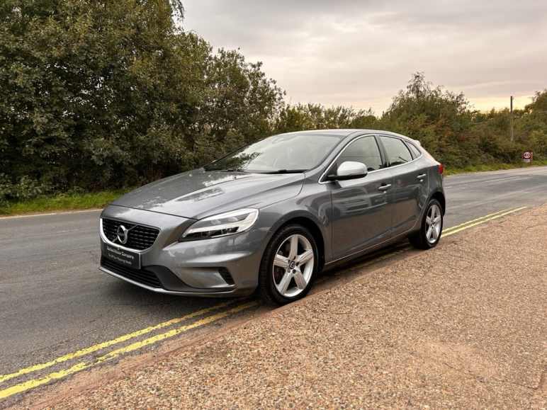 VOLVO V40