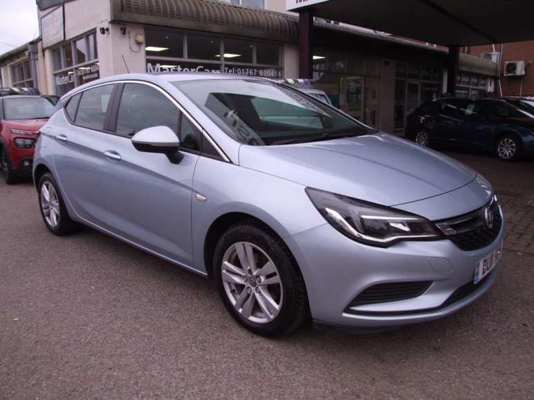 VAUXHALL ASTRA