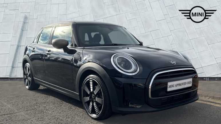 MINI HATCHBACK