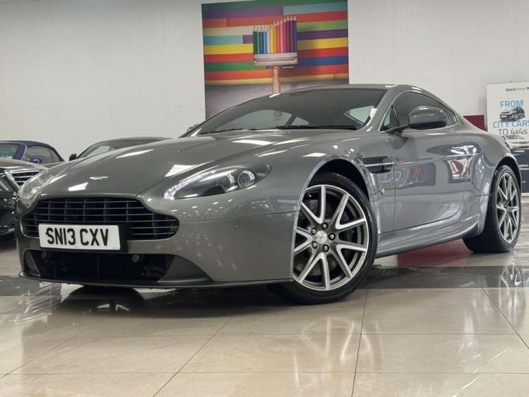 ASTON MARTIN VANTAGE