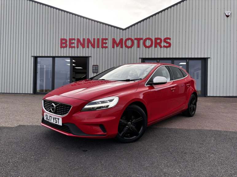 VOLVO V40
