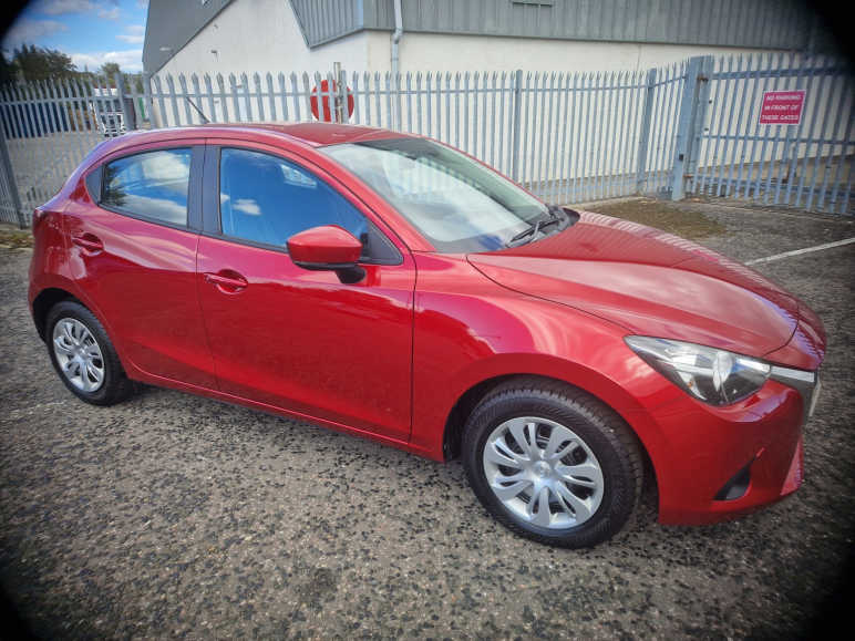 MAZDA 2
