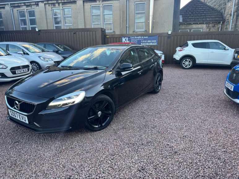 VOLVO V40