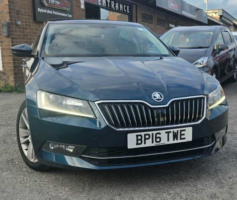 SKODA SUPERB