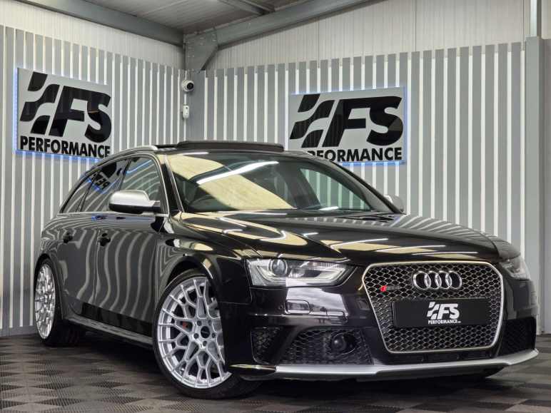 AUDI RS4