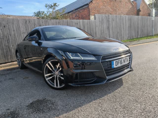 AUDI TT