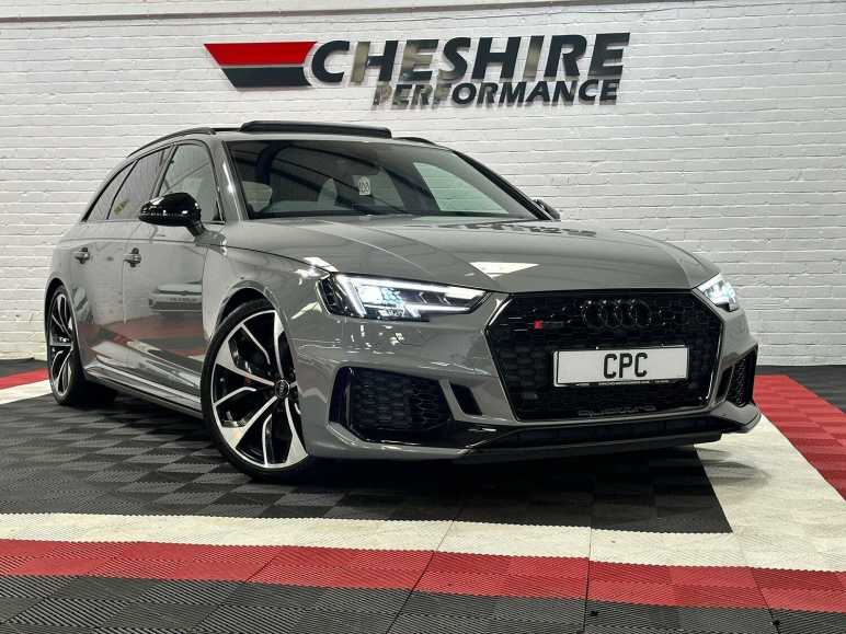 AUDI RS4