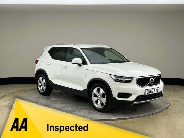 VOLVO XC40