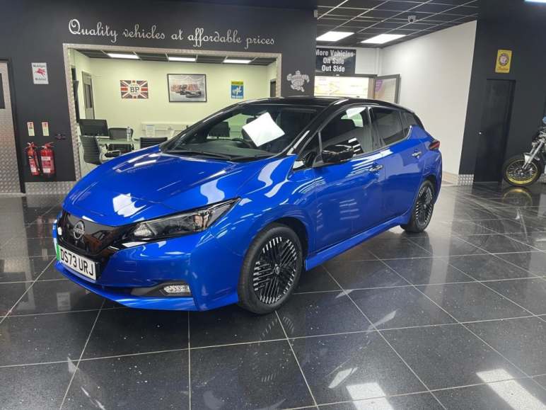 NISSAN LEAF