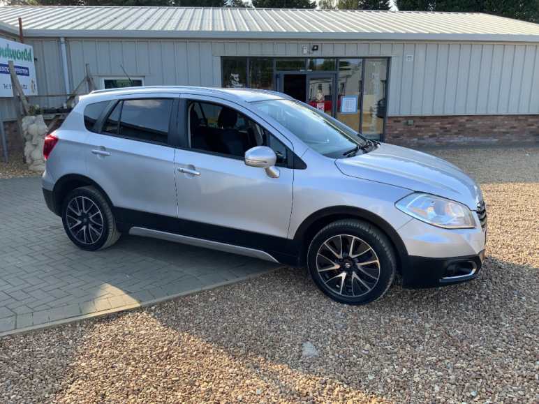 SUZUKI SX4 S-CROSS