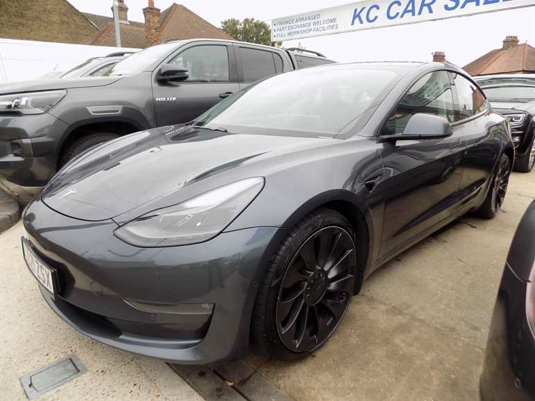 TESLA MODEL 3
