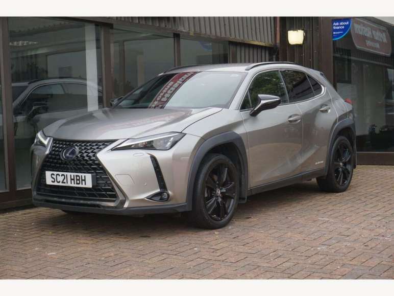 LEXUS UX