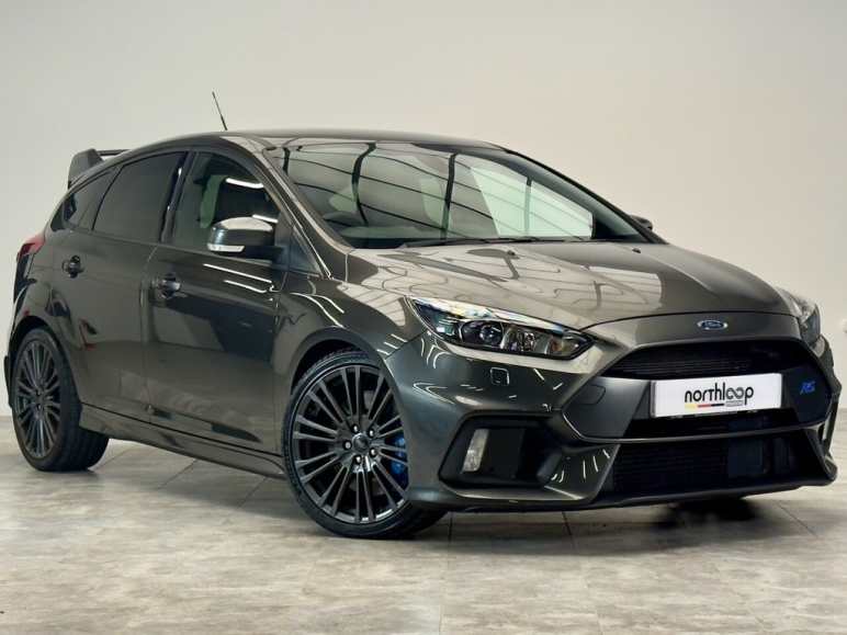 FORD FOCUS RS