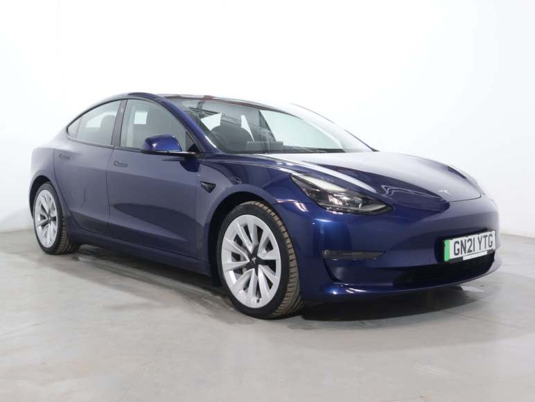 TESLA MODEL 3