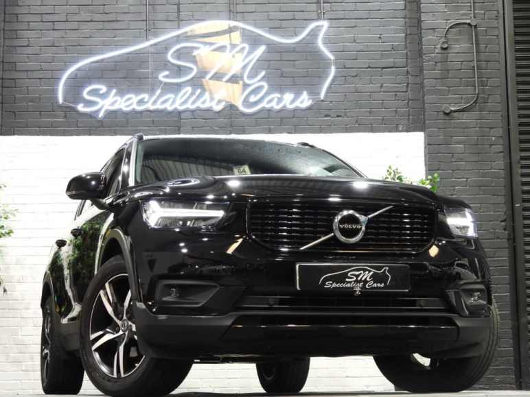VOLVO XC40