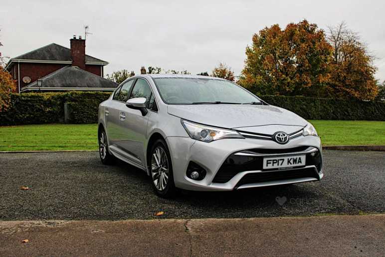 TOYOTA AVENSIS