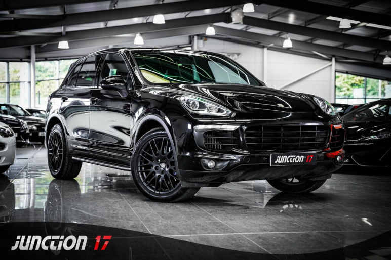 PORSCHE CAYENNE